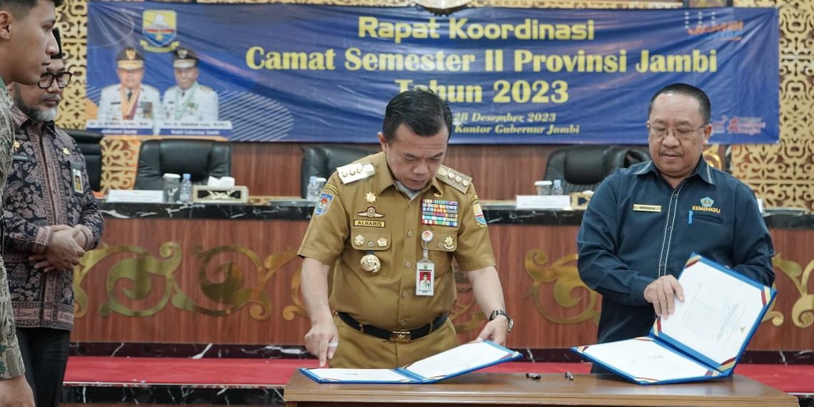Rapat Koordinasi (Rakor) Camat Se-Provinsi Jambi Semester II Tahun 2023, bertempat di Ruang Pola Kantor Gubernur Jambi, Kamis (28/12/2023).[Diskominfo Provinsi Jambi/Sapra Wintani]