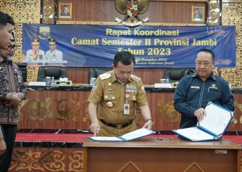 Rapat Koordinasi (Rakor) Camat Se-Provinsi Jambi Semester II Tahun 2023, bertempat di Ruang Pola Kantor Gubernur Jambi, Kamis (28/12/2023).[Diskominfo Provinsi Jambi/Sapra Wintani]