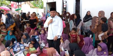 Silahturahmi HAR bersama warga di Perumahan Kampung Kito RT.09 Eka Jaya, Paalmerah pada Jumat, (1/12). [Foto: Aurduri.com/Gea]