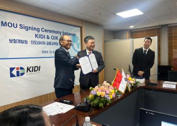 OJK lakukan kerjasama dengan KDIC dan KIDI di Seoul, Kamis (7/12). [Foto: Humas OJK]