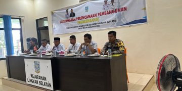 Musrenbang di Kelurahan Lingkar Selatan, Kecamatan Paal Merah Kota Jambi pada Kamis, (11/1). [Foto: Humas Polresta Jambi]