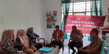 Kegiatan Jum'at Curhat di Aula Kantor Lurah Simpang IV Sipin Kecamatan Telanaipura, Jumat 19 Januari 2024. [Foto: Humas]