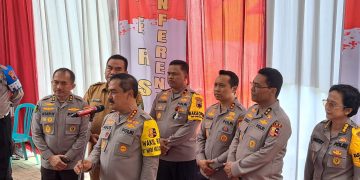 Wakapolri Komjen Pol. Agus Adrianto saat meresmikan RS Bhayangkara Blora, Selasa (30/1).