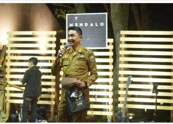 Pj Bupati Muaro Jambi, Bachyuni Deliansyah saat menghadiri acara pergantian malam tahun baru di Teras Mendalo Citra Raya City, Senin (1/1/2024). [Foto: Diskominfo Muaro Jambi]