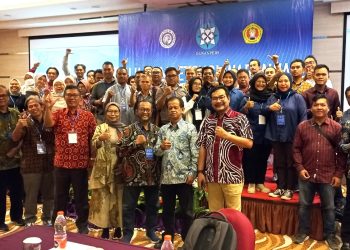 Para penguji UKW UPN Veteran Yogyakarta saat penutupan UKW yang difasilitasi Dewan Pers di Banjarmasin Kalimantan Selatan tahun 2023 lalu. [Foto: LUKW UPN Veteran Yogyakarta]