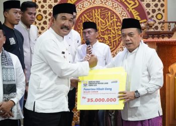 Gubernur Jambi, Al Haris, melaksanakan Safari Ramadhan 1445 H pertamanya di Kabupaten Kerinci bertempat di Masjid Pahlawan, Desa Sungai Pegeh, Kecamatan Siulak, Jumat (15/03/2024). (Foto: Diskominfo/Harun)