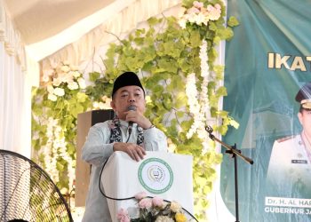 Gubernur Jambi, Al Haris, menghadiri  Harlah IKPMS ke-50 di simpang IV Dusun Utama, Desa Simbur Naik, Kabupaten Tanjung Jabung Timur, pada Minggu (14/04/2024). (Foto: BITNews.id/Toy)