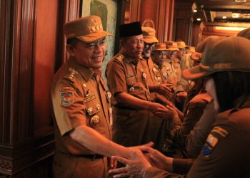 Gubernur Al Haris menggelar halal bihalal dengan ratusan pegawai Pemprov Jambi, Selasa (16/04/2024). (Foto: Diskominfo/Novriansah)