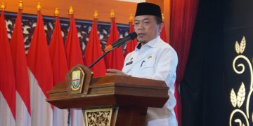 Gubernur saat menghadiri Pelantikan Pengurus Pusat (IKA-UNJA) Periode 2023-2027 dan Halal Bihalal Keluarga Besar Unja Tahun 1445 H - 2024 M di Auditorium Rumah Dinas Gubernur Jambi, Sabtu (11/05/2024). (Foto: Diskominfo/Novriansah)