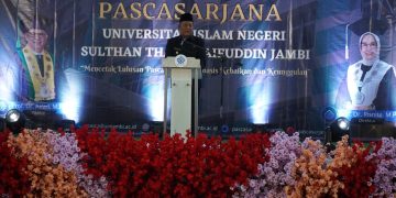 Wagub Sani saat menghadiri Yudisium Program Magister dan Doktor XXIV Pascasarjana UIN STS Jambi di Aula Sutha Inn Kampus I UIN STS Jambi, Telanaipura, Kota Jambi, Senin (15/07/2024). (Foto: Diskominfo/Novriansah)