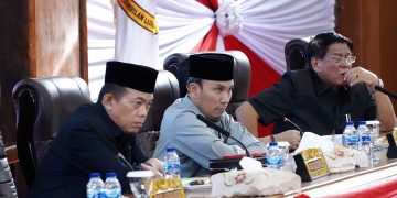 Gubernur saat menghadiri Rapat Paripurna DPRD Provinsi di Ruang Sidang DPRD Provinsi Jambi, Kamis (01/08/2024). (Foto: Diskominfo/Novriansah)