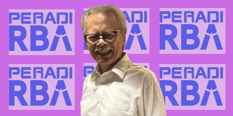Mantan Wakil Ketua Komisi Pemberantasan Korupsi (KPK), Erry Riyana Hardjapamekas, menghadiri acara "Malam Refleksi Peringatan Kemerdekaan RI" yang diadakan oleh Peradi dan Rumah Bersama Advokat (RBA) di Jakarta, Jumat (16/08/2024).