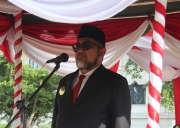 Pjs Gubernur Jambi Sudirman saat menjadi Irup Peringatan Hari Kesaktian Pancasila 1 Oktober 2024 di Lapangan Kantor Gubernur Jambi, Selasa (01/10/2024). (Diskominfo/Agus)