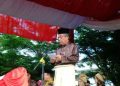 Wakil Gubernur Jambi Abdullah Sani bertindak sebagai pembina upacara pada peringatan Hari Ulang Tahun ke-69 Provinsi Jambi di Lapangan Garuda, Kantor Gubernur Jambi, Selasa (6/1/2026). (Foto: Diskominfo/Erit)